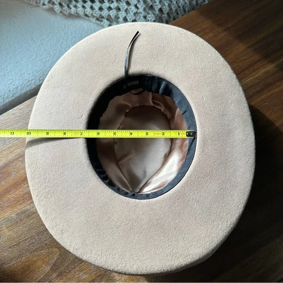 100% Wool Olive & Pique Tan Women's Hat with Beaded Band - Picture 12 of 15